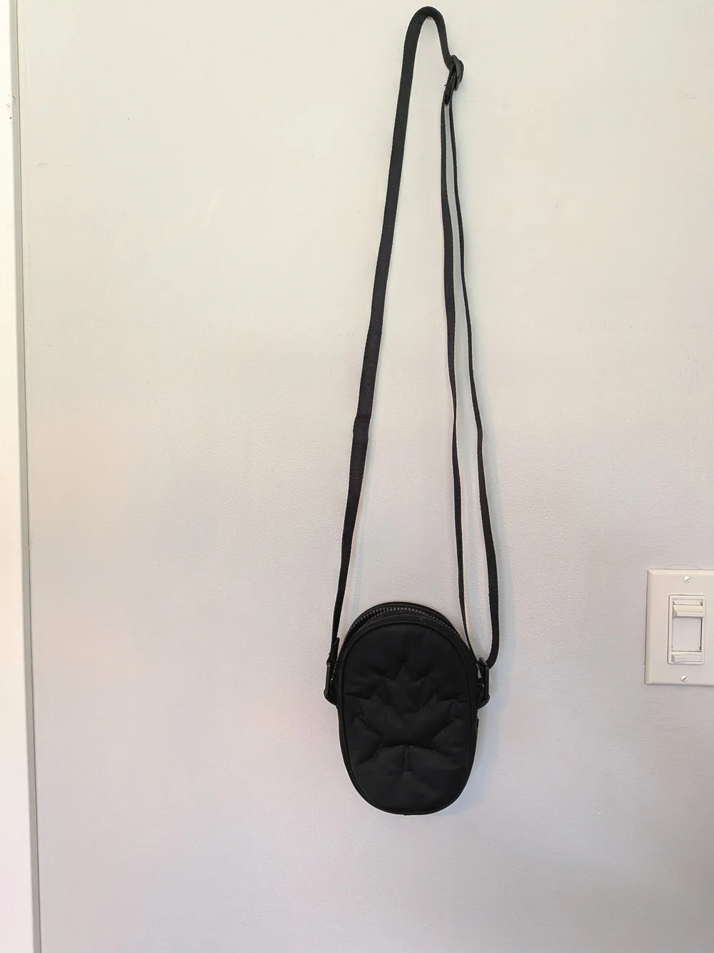 lululemon athletica Olympic Black Quilted Maple Leaf Mini Crossbody - Picture 7 of 7